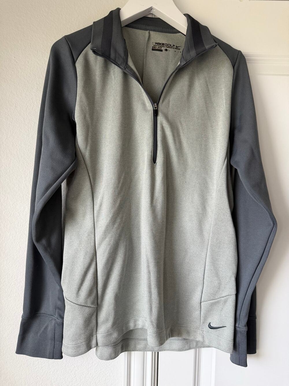Nike Golf Women's Large Gray Lightweight Dri-Fit Quarter Zip